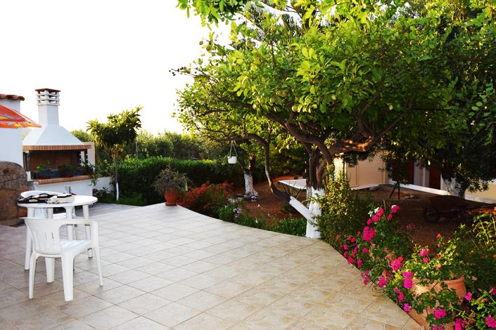 Image No.27-7 Bed Property for sale