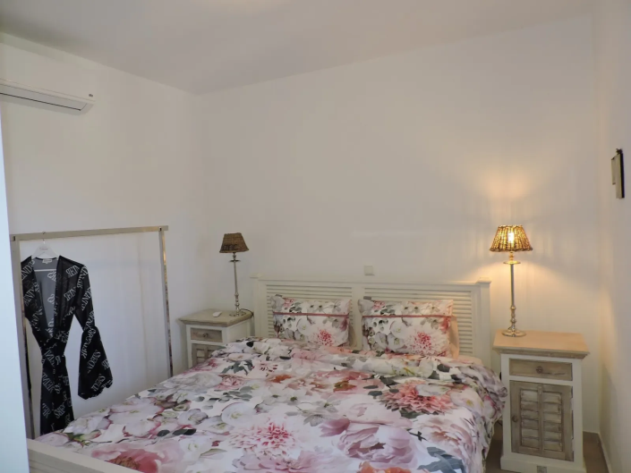 Image No.14-2 Bed Villa for sale