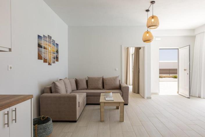 Image No.13-2 Bed Villa for sale