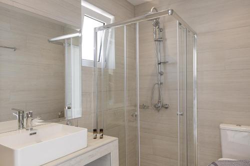 Image No.43-2 Bed Villa for sale