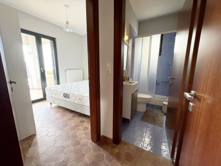 Image No.8-3 Bed Villa / Detached for sale