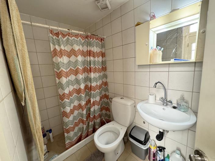 Image No.7-2 Bed House for sale