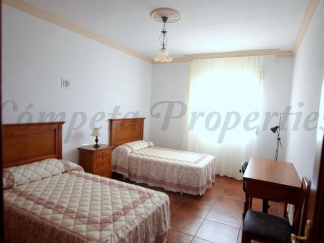 Image No.12-5 Bed Villa for sale