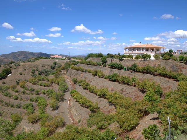 Image No.2-5 Bed Villa for sale