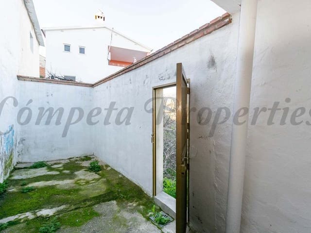 Image No.16-6 Bed Townhouse for sale