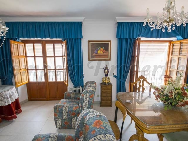 Image No.2-3 Bed Townhouse for sale