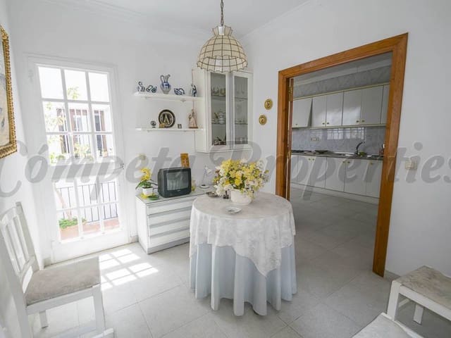 Image No.4-3 Bed Townhouse for sale