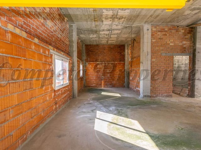 Image No.8-3 Bed Townhouse for sale