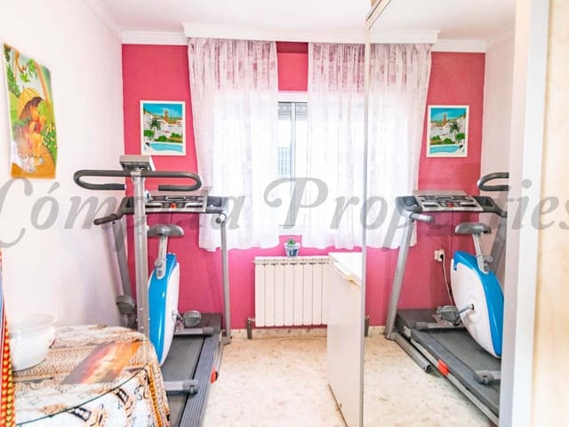 Image No.8-4 Bed Townhouse for sale