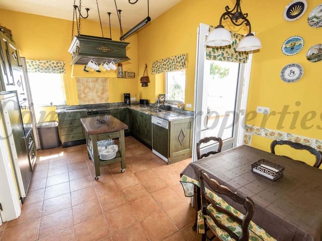 Image No.2-3 Bed Villa for sale