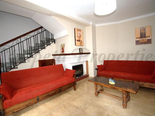 Image No.2-6 Bed Townhouse for sale