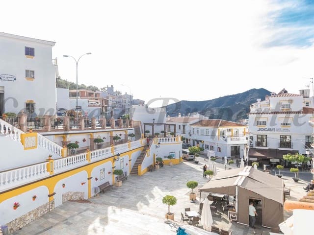 Image No.15-3 Bed Townhouse for sale