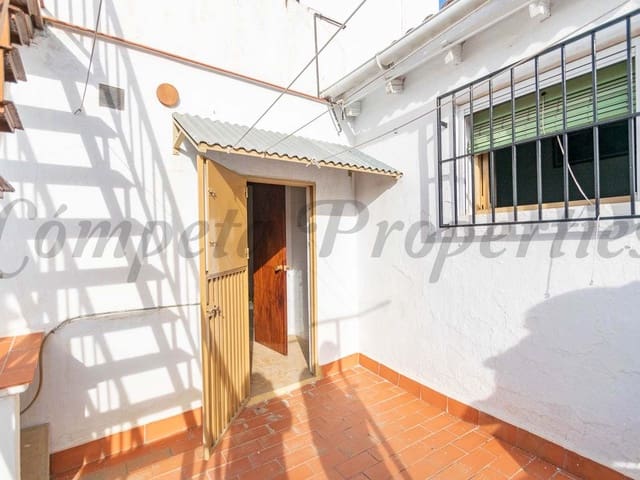 Image No.17-3 Bed Townhouse for sale