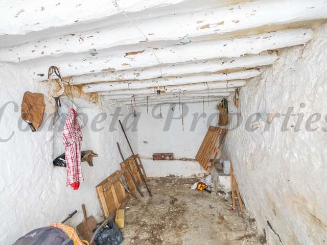 Image No.37-3 Bed Townhouse for sale