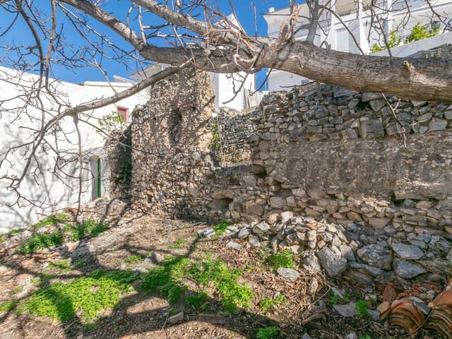 Image No.25-5 Bed Townhouse for sale