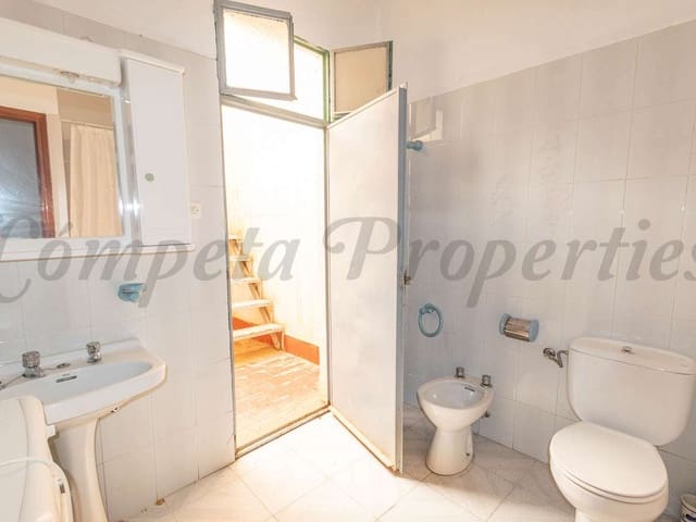 Image No.8-5 Bed Townhouse for sale