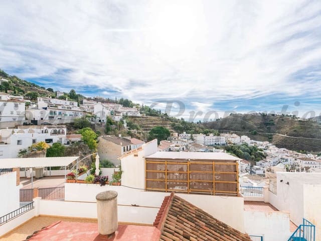 Image No.10-3 Bed Townhouse for sale