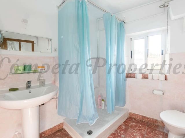 Image No.6-3 Bed Townhouse for sale