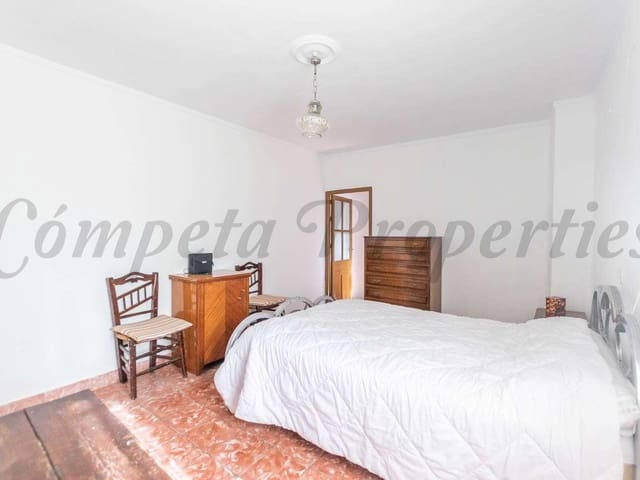 Image No.7-3 Bed Townhouse for sale