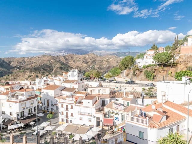 Image No.11-3 Bed Townhouse for sale