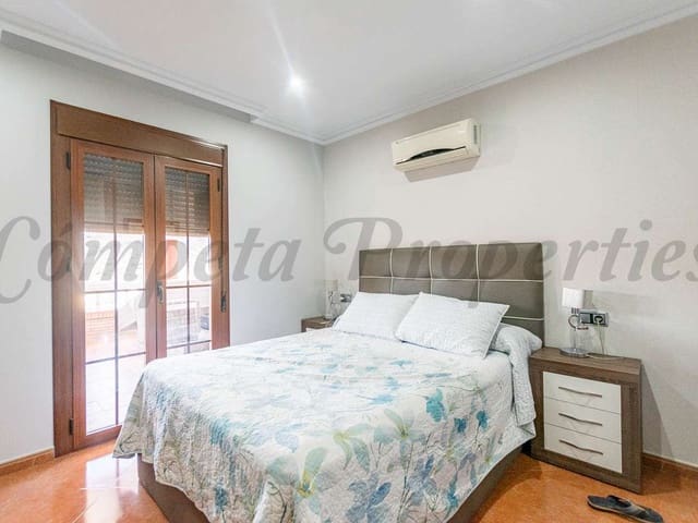 Image No.5-3 Bed Townhouse for sale