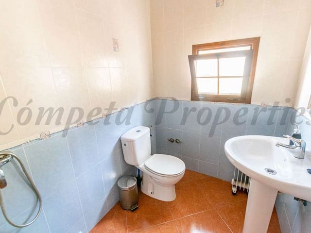 Image No.9-3 Bed Townhouse for sale