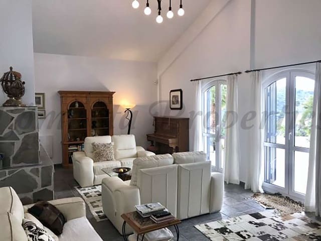 Image No.10-4 Bed Finca for sale