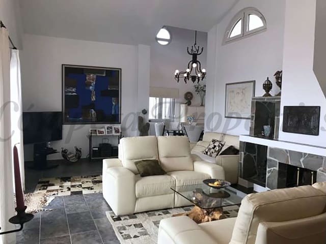 Image No.11-4 Bed Finca for sale