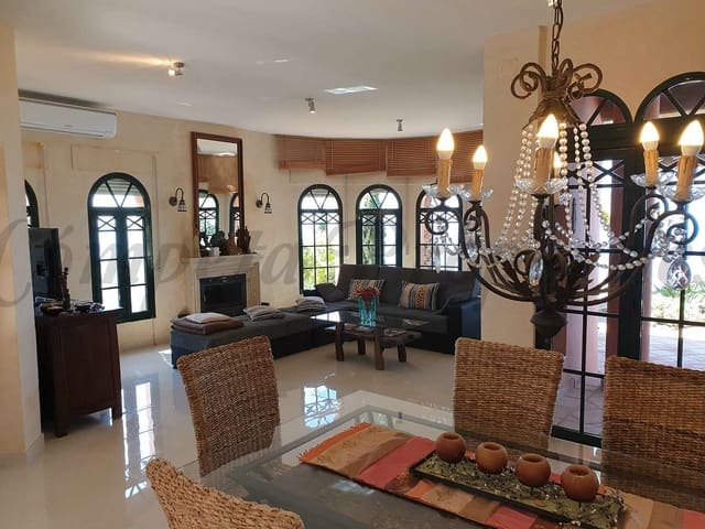 Image No.6-3 Bed Villa for sale