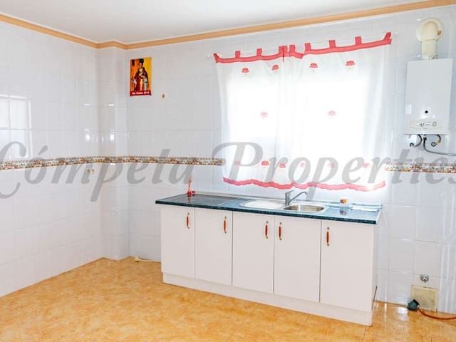 Image No.3-4 Bed Townhouse for sale