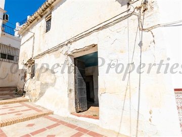 1 - Sayalonga, Townhouse