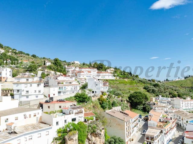 Image No.14-3 Bed Townhouse for sale