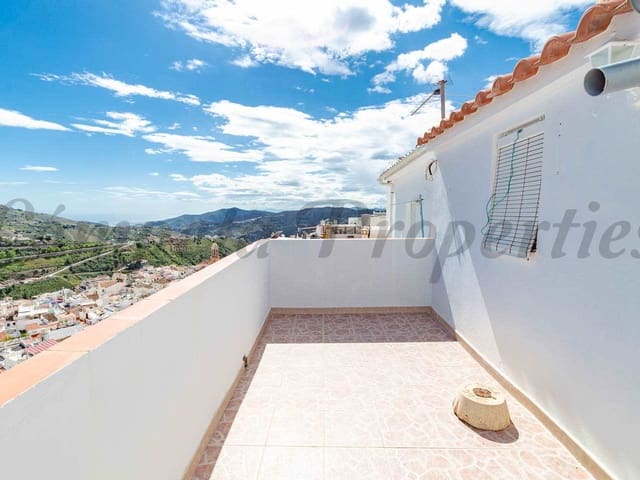 Image No.16-3 Bed Townhouse for sale