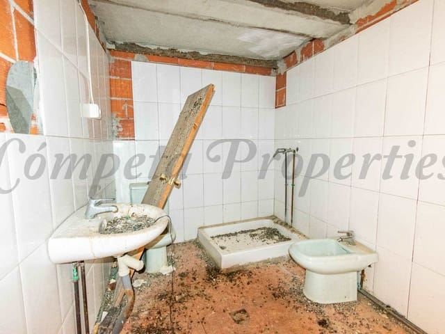 Image No.6-3 Bed Townhouse for sale