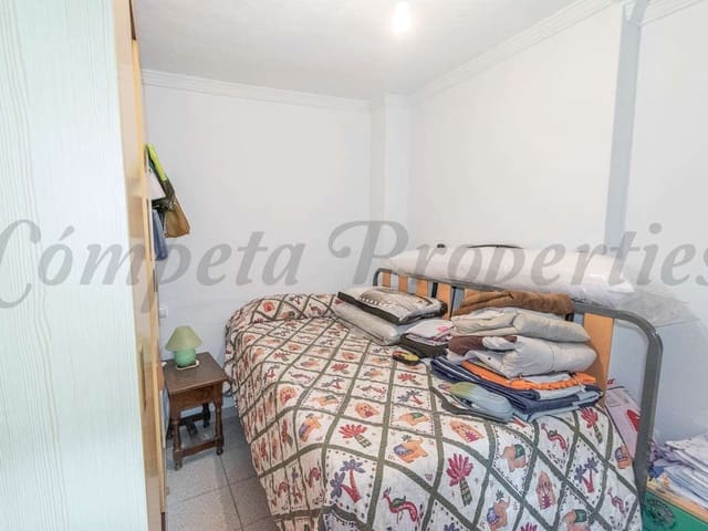 Image No.9-7 Bed Townhouse for sale