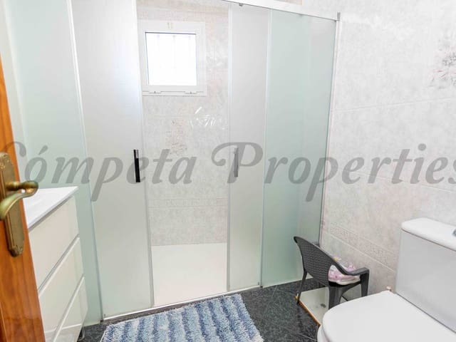 Image No.9-6 Bed Villa for sale