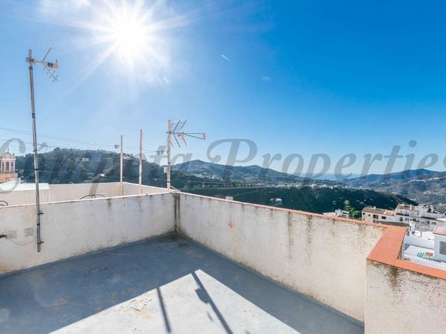 Image No.2-3 Bed Townhouse for sale