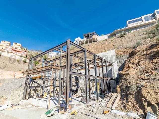 Image No.8-3 Bed Townhouse for sale