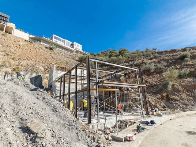 Image No.9-3 Bed Townhouse for sale