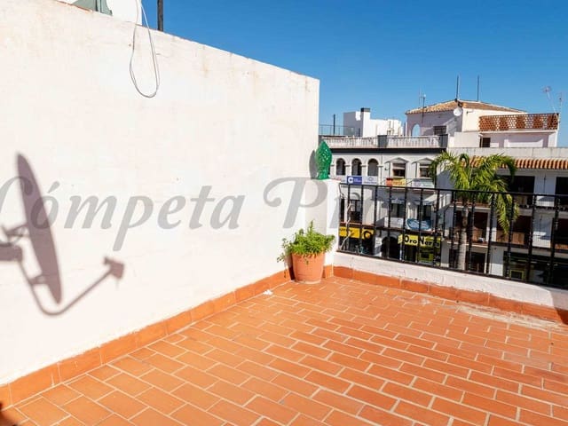 Image No.22-8 Bed Townhouse for sale