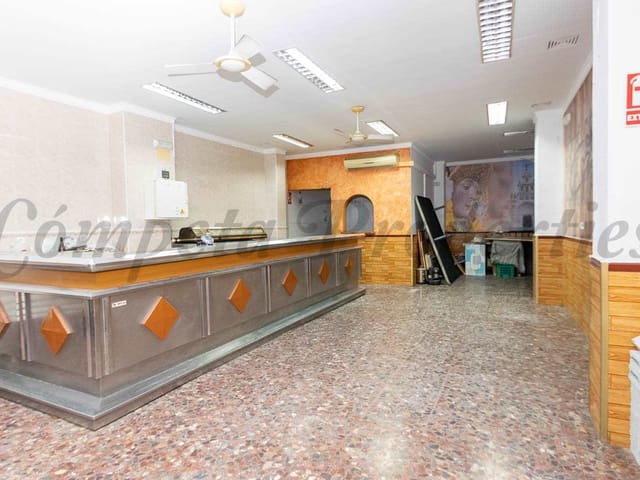 Image No.4-8 Bed Townhouse for sale