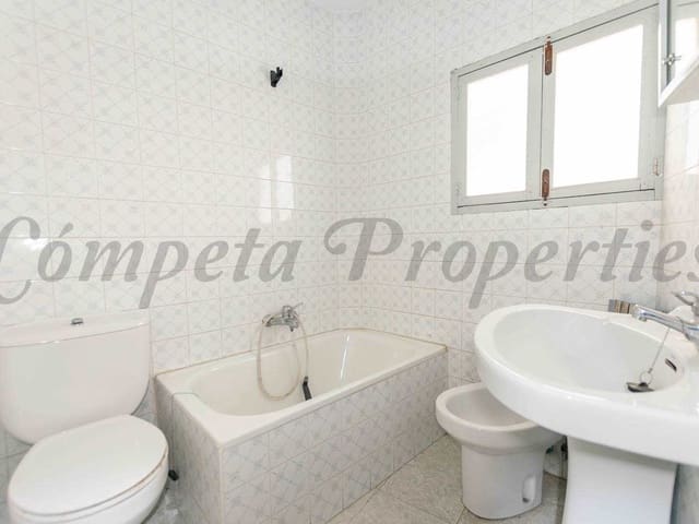 Image No.11-5 Bed Townhouse for sale