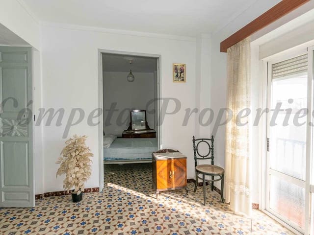 Image No.13-5 Bed Townhouse for sale