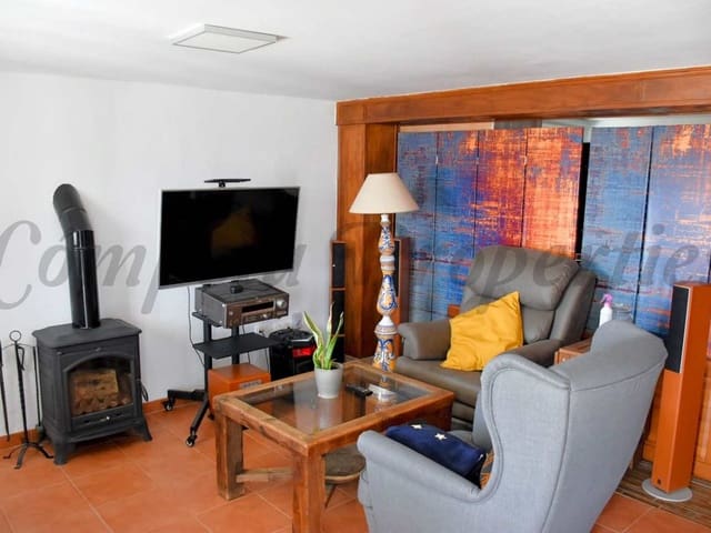 Image No.12-3 Bed Townhouse for sale