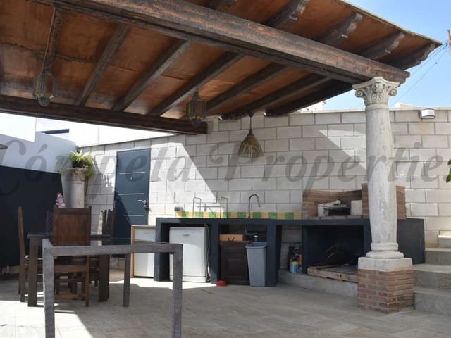 Image No.15-3 Bed Townhouse for sale