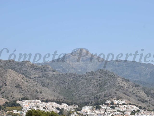 Image No.18-3 Bed Townhouse for sale