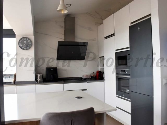 Image No.6-3 Bed Townhouse for sale