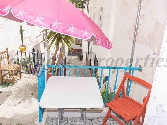 Image No.11-1 Bed Townhouse for sale