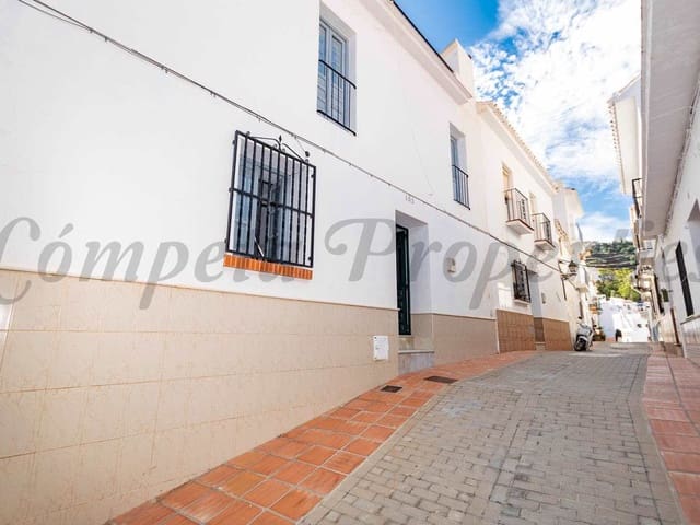 Image No.1-4 Bed Townhouse for sale