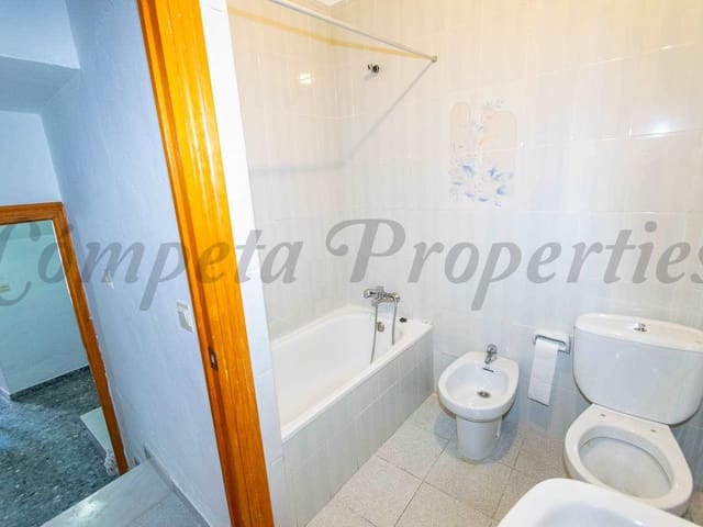 Image No.9-4 Bed Townhouse for sale